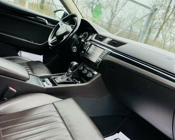 Черный Шкода Суперб, объемом двигателя 2 л и пробегом 270 тыс. км за 18500 $, фото 16 на Automoto.ua