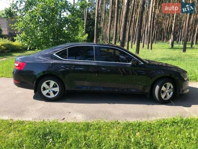 Черный Шкода Суперб, объемом двигателя 1.8 л и пробегом 220 тыс. км за 15499 $, фото 26 на Automoto.ua