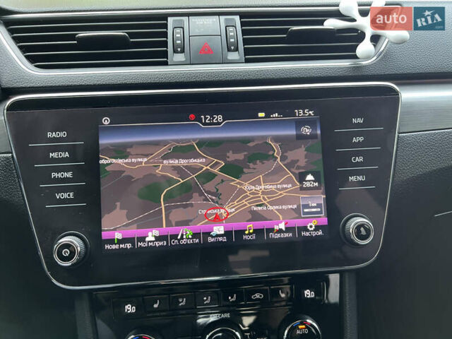 Чорний Шкода Суперб, об'ємом двигуна 2 л та пробігом 319 тис. км за 18500 $, фото 23 на Automoto.ua