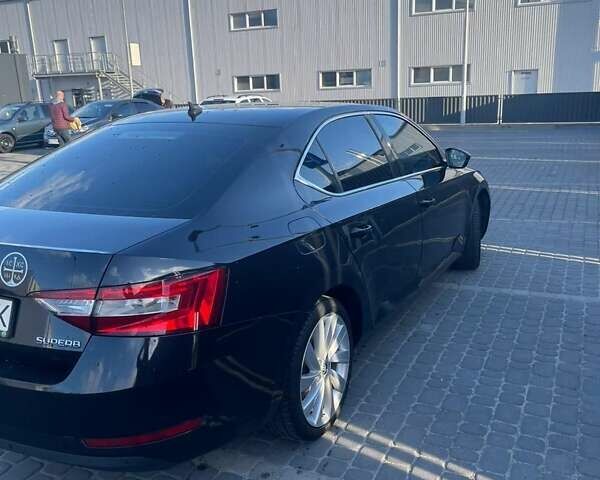 Черный Шкода Суперб, объемом двигателя 1.97 л и пробегом 228 тыс. км за 17000 $, фото 3 на Automoto.ua