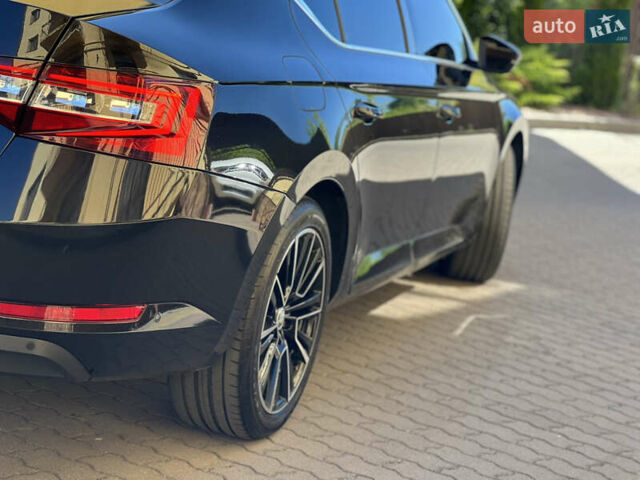 Чорний Шкода Суперб, об'ємом двигуна 2 л та пробігом 319 тис. км за 18500 $, фото 7 на Automoto.ua