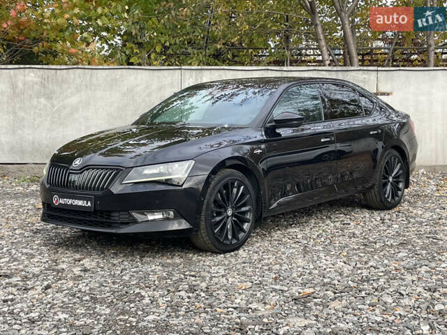 Шкода Суперб 2017 у Києві на Automoto.ua Чорний Шкода Суперб, об'ємом двигуна 1.97 л та пробігом 262 тис. км за 22490 $, фото 5 на Automoto.ua