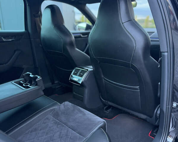 Черный Шкода Суперб, объемом двигателя 2 л и пробегом 158 тыс. км за 26900 $, фото 87 на Automoto.ua