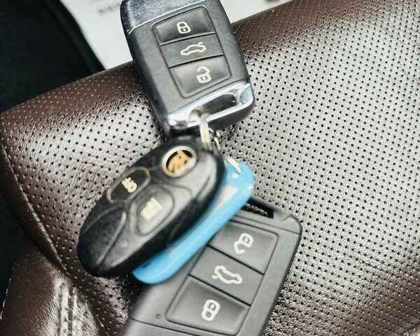 Черный Шкода Суперб, объемом двигателя 2 л и пробегом 270 тыс. км за 18500 $, фото 36 на Automoto.ua