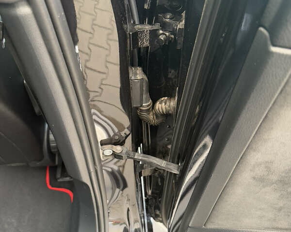 Черный Шкода Суперб, объемом двигателя 2 л и пробегом 158 тыс. км за 26900 $, фото 124 на Automoto.ua