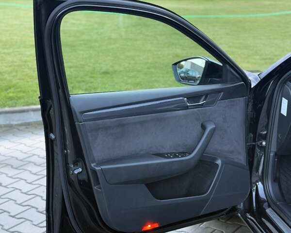 Черный Шкода Суперб, объемом двигателя 2 л и пробегом 158 тыс. км за 26900 $, фото 55 на Automoto.ua