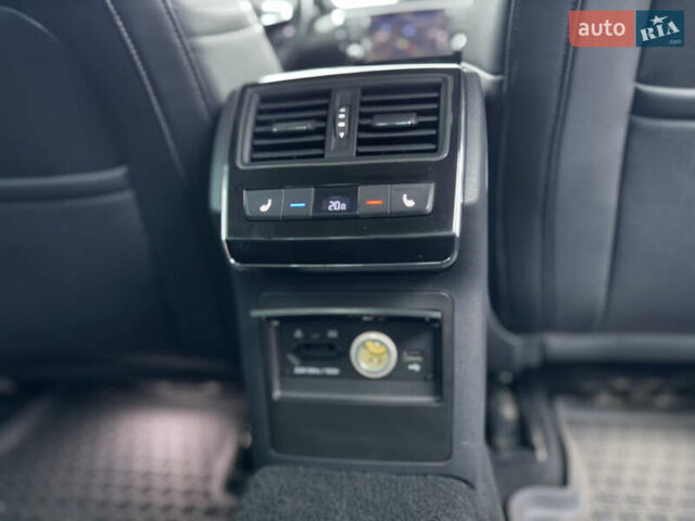 Черный Шкода Суперб, объемом двигателя 2 л и пробегом 178 тыс. км за 24900 $, фото 100 на Automoto.ua