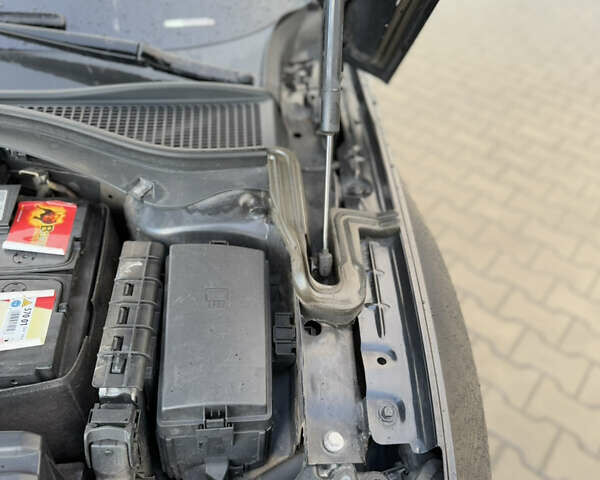 Черный Шкода Суперб, объемом двигателя 2 л и пробегом 158 тыс. км за 26900 $, фото 128 на Automoto.ua