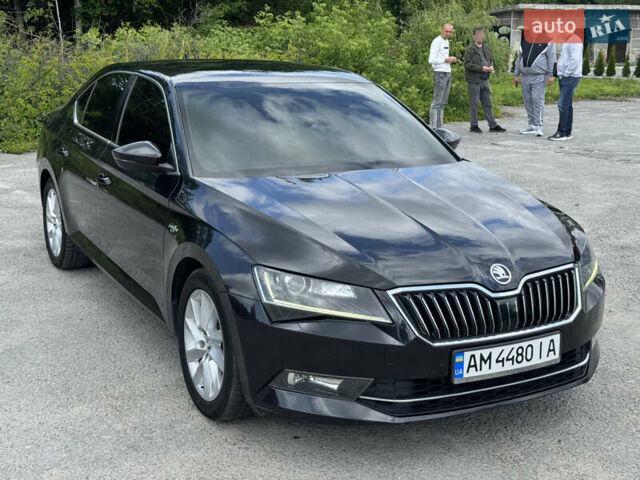 Чорний Шкода Суперб, об'ємом двигуна 2 л та пробігом 247 тис. км за 16999 $, фото 15 на Automoto.ua