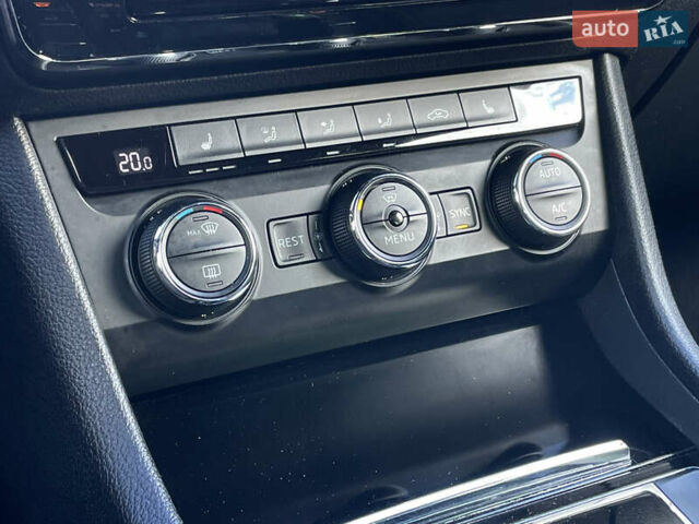 Черный Шкода Суперб, объемом двигателя 1.97 л и пробегом 262 тыс. км за 20990 $, фото 32 на Automoto.ua