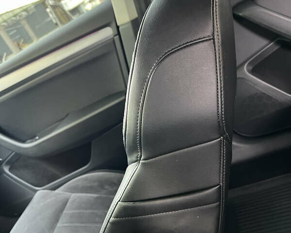 Чорний Шкода Суперб, об'ємом двигуна 2 л та пробігом 319 тис. км за 18500 $, фото 16 на Automoto.ua
