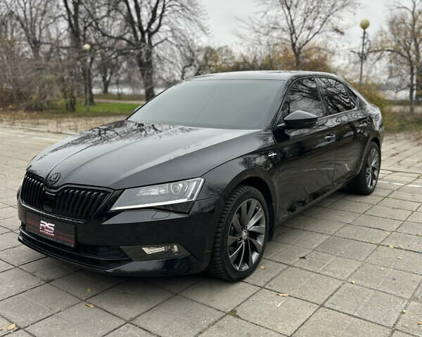 Черный Шкода Суперб, объемом двигателя 1.98 л и пробегом 174 тыс. км за 17500 $, фото 1 на Automoto.ua