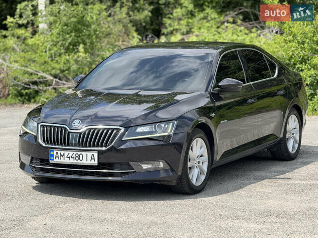 Чорний Шкода Суперб, об'ємом двигуна 2 л та пробігом 247 тис. км за 16999 $, фото 2 на Automoto.ua