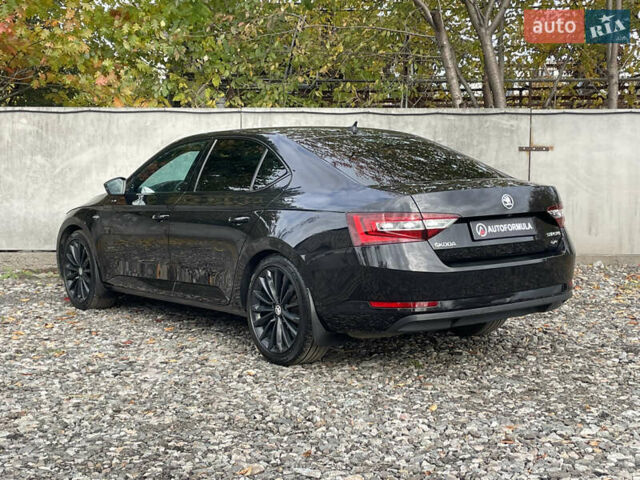 Черный Шкода Суперб, объемом двигателя 1.97 л и пробегом 262 тыс. км за 20990 $, фото 6 на Automoto.ua