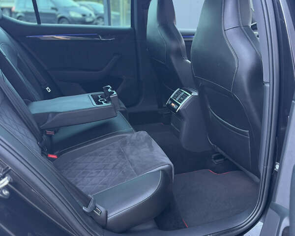 Черный Шкода Суперб, объемом двигателя 2 л и пробегом 158 тыс. км за 26900 $, фото 85 на Automoto.ua