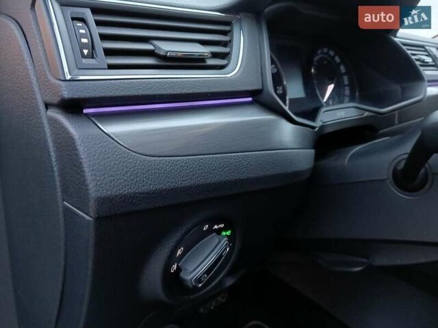 Черный Шкода Суперб, объемом двигателя 1.8 л и пробегом 131 тыс. км за 17300 $, фото 22 на Automoto.ua