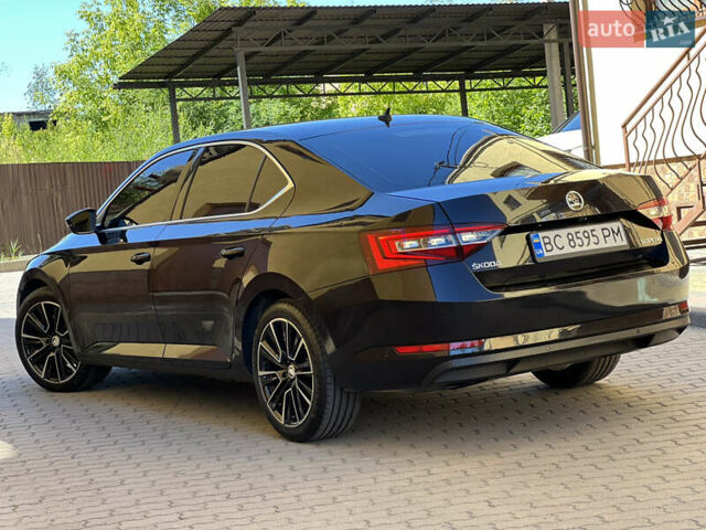 Чорний Шкода Суперб, об'ємом двигуна 2 л та пробігом 319 тис. км за 18500 $, фото 3 на Automoto.ua