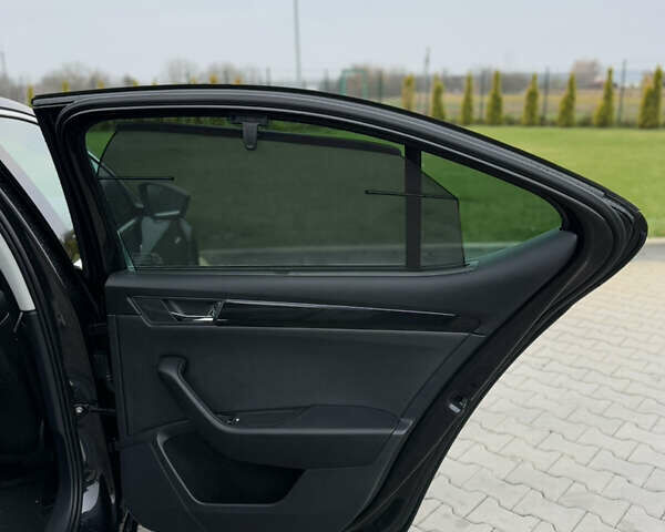 Черный Шкода Суперб, объемом двигателя 2 л и пробегом 178 тыс. км за 24900 $, фото 91 на Automoto.ua