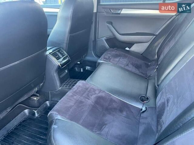 Черный Шкода Суперб, объемом двигателя 1.97 л и пробегом 228 тыс. км за 17000 $, фото 5 на Automoto.ua