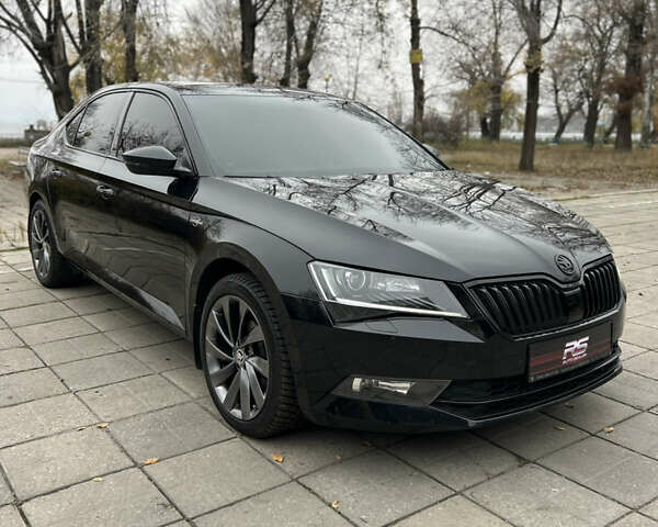 Черный Шкода Суперб, объемом двигателя 1.98 л и пробегом 174 тыс. км за 17500 $, фото 2 на Automoto.ua