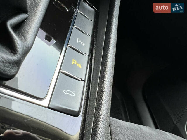 Чорний Шкода Суперб, об'ємом двигуна 2 л та пробігом 319 тис. км за 18500 $, фото 22 на Automoto.ua