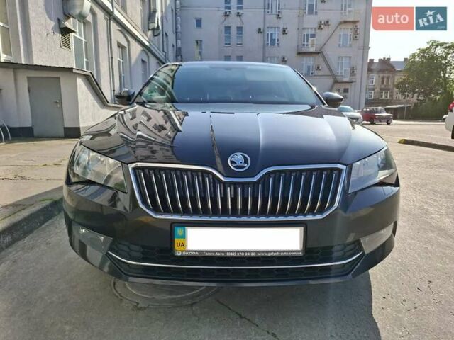Черный Шкода Суперб, объемом двигателя 1.8 л и пробегом 190 тыс. км за 16300 $, фото 1 на Automoto.ua