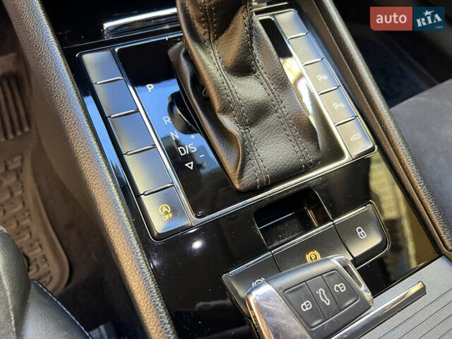 Чорний Шкода Суперб, об'ємом двигуна 2 л та пробігом 319 тис. км за 18500 $, фото 46 на Automoto.ua