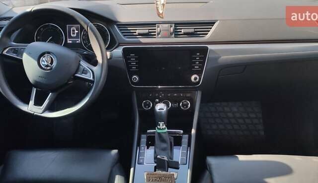 Черный Шкода Суперб, объемом двигателя 2 л и пробегом 54 тыс. км за 30000 $, фото 13 на Automoto.ua