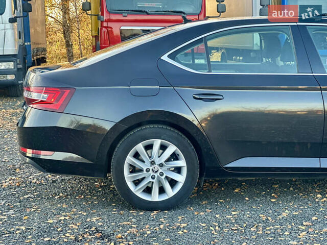 Чорний Шкода Суперб, об'ємом двигуна 1.97 л та пробігом 180 тис. км за 19900 $, фото 6 на Automoto.ua