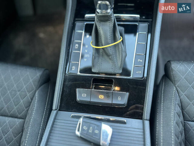 Чорний Шкода Суперб, об'ємом двигуна 1.97 л та пробігом 180 тис. км за 19900 $, фото 30 на Automoto.ua