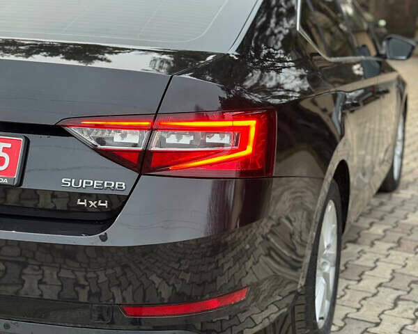 Черный Шкода Суперб, объемом двигателя 1.97 л и пробегом 184 тыс. км за 18700 $, фото 19 на Automoto.ua