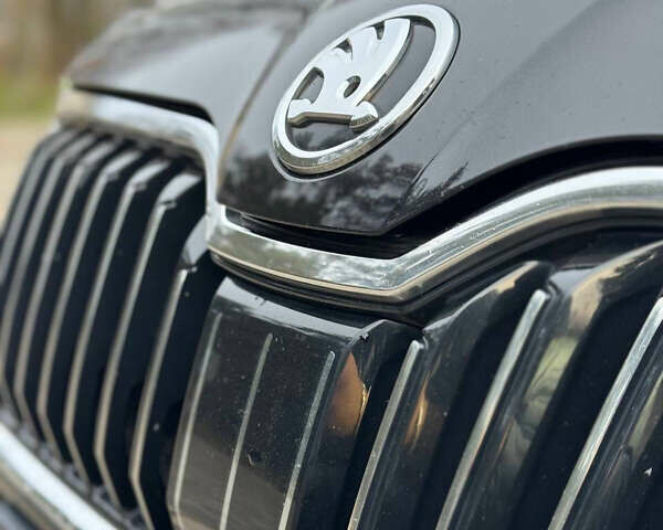 Черный Шкода Суперб, объемом двигателя 1.97 л и пробегом 184 тыс. км за 18700 $, фото 12 на Automoto.ua