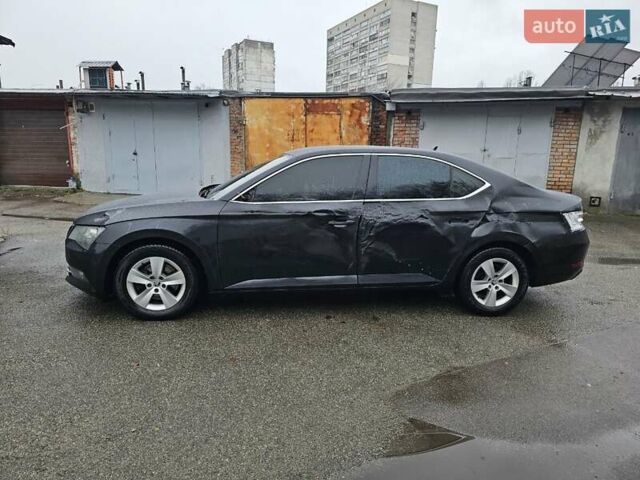 Черный Шкода Суперб, объемом двигателя 1.97 л и пробегом 200 тыс. км за 10900 $, фото 29 на Automoto.ua