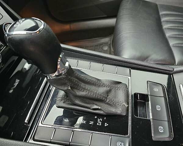 Черный Шкода Суперб, объемом двигателя 1.97 л и пробегом 200 тыс. км за 10900 $, фото 10 на Automoto.ua