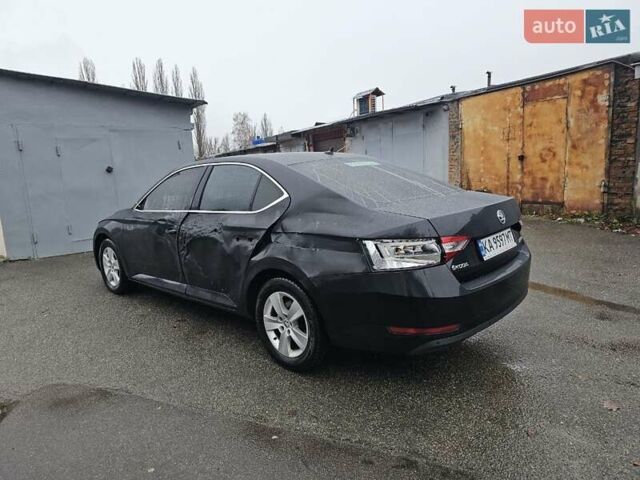 Черный Шкода Суперб, объемом двигателя 1.97 л и пробегом 200 тыс. км за 10900 $, фото 26 на Automoto.ua