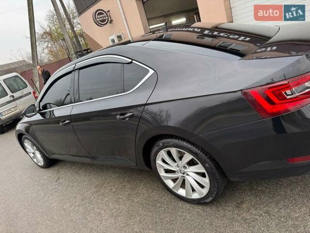 Черный Шкода Суперб, объемом двигателя 1.97 л и пробегом 281 тыс. км за 22000 $, фото 4 на Automoto.ua