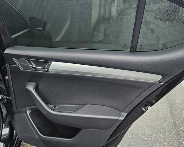 Черный Шкода Суперб, объемом двигателя 1.97 л и пробегом 200 тыс. км за 10900 $, фото 12 на Automoto.ua