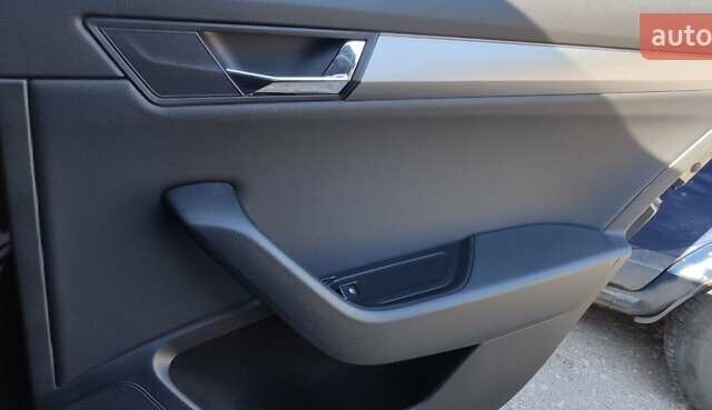 Черный Шкода Суперб, объемом двигателя 2 л и пробегом 54 тыс. км за 30000 $, фото 14 на Automoto.ua