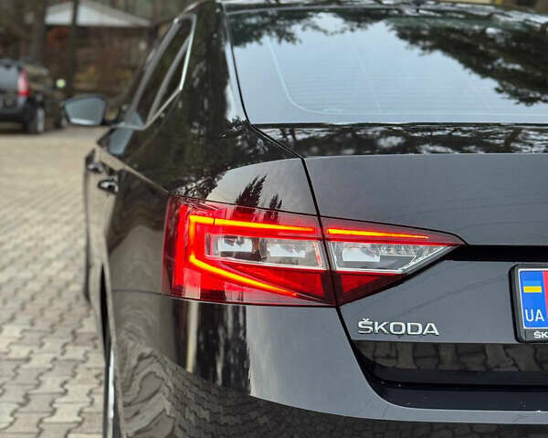 Черный Шкода Суперб, объемом двигателя 1.97 л и пробегом 184 тыс. км за 18700 $, фото 18 на Automoto.ua