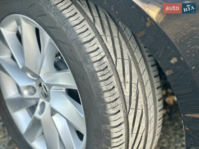 Чорний Шкода Суперб, об'ємом двигуна 1.97 л та пробігом 180 тис. км за 19900 $, фото 34 на Automoto.ua