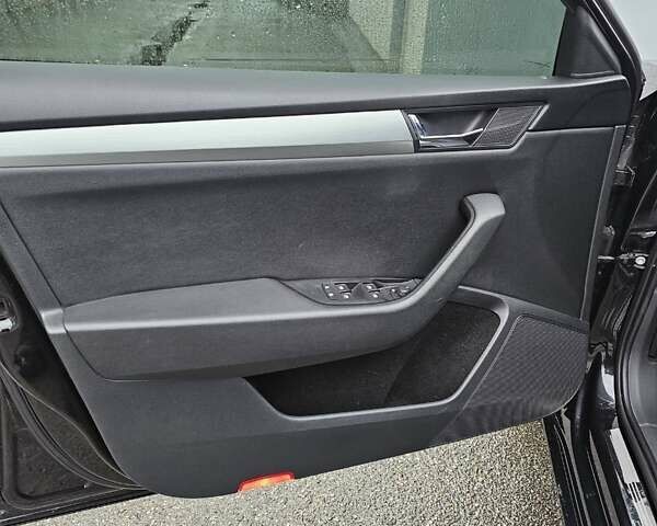 Черный Шкода Суперб, объемом двигателя 1.97 л и пробегом 200 тыс. км за 10900 $, фото 17 на Automoto.ua