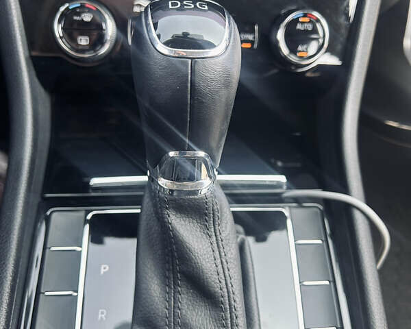 Черный Шкода Суперб, объемом двигателя 1.8 л и пробегом 160 тыс. км за 22500 $, фото 4 на Automoto.ua