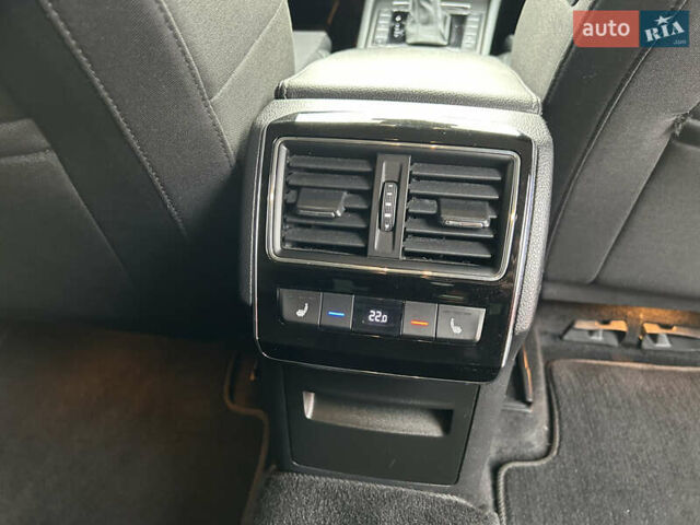 Черный Шкода Суперб, объемом двигателя 2 л и пробегом 253 тыс. км за 19900 $, фото 21 на Automoto.ua