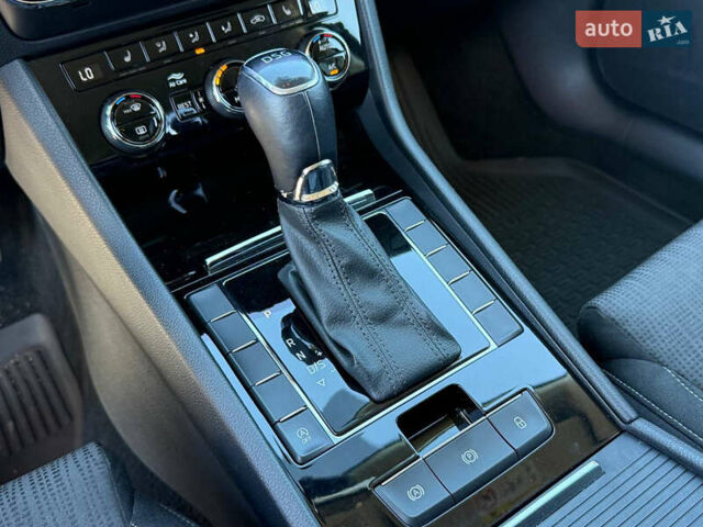 Чорний Шкода Суперб, об'ємом двигуна 1.8 л та пробігом 160 тис. км за 17999 $, фото 66 на Automoto.ua