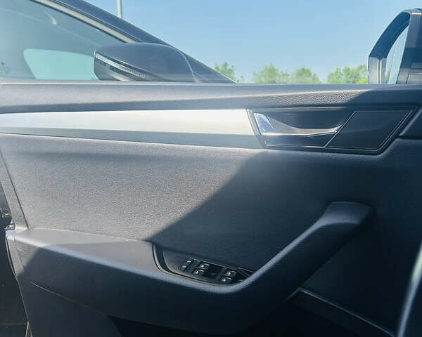 Чорний Шкода Суперб, об'ємом двигуна 1.8 л та пробігом 159 тис. км за 17450 $, фото 6 на Automoto.ua