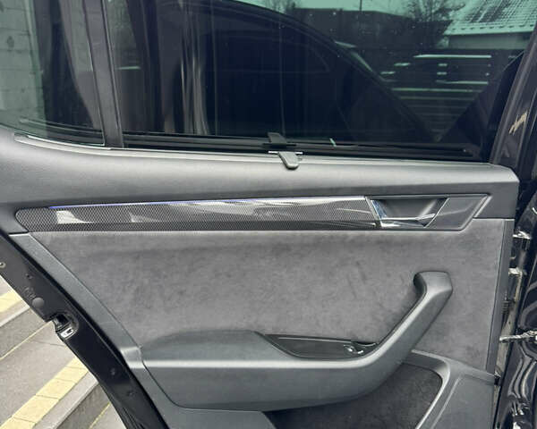 Черный Шкода Суперб, объемом двигателя 1.97 л и пробегом 190 тыс. км за 30499 $, фото 66 на Automoto.ua