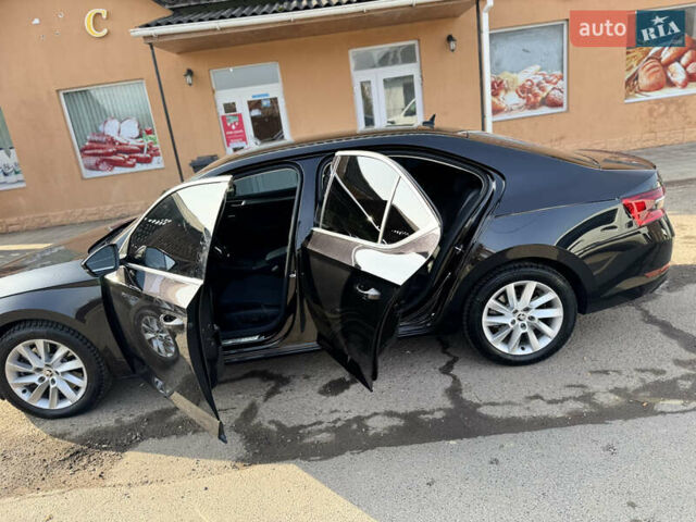Черный Шкода Суперб, объемом двигателя 2 л и пробегом 178 тыс. км за 25000 $, фото 2 на Automoto.ua