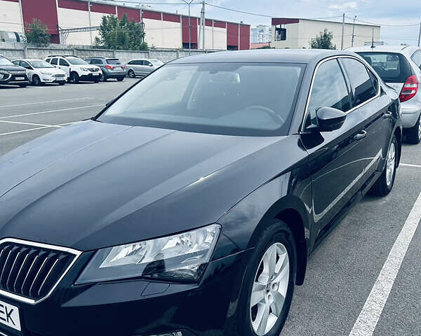 Чорний Шкода Суперб, об'ємом двигуна 1.8 л та пробігом 159 тис. км за 17450 $, фото 13 на Automoto.ua