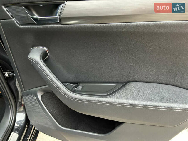 Черный Шкода Суперб, объемом двигателя 2 л и пробегом 253 тыс. км за 19900 $, фото 23 на Automoto.ua