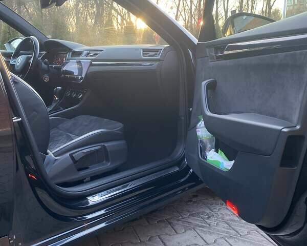 Черный Шкода Суперб, объемом двигателя 1.97 л и пробегом 110 тыс. км за 29499 $, фото 14 на Automoto.ua